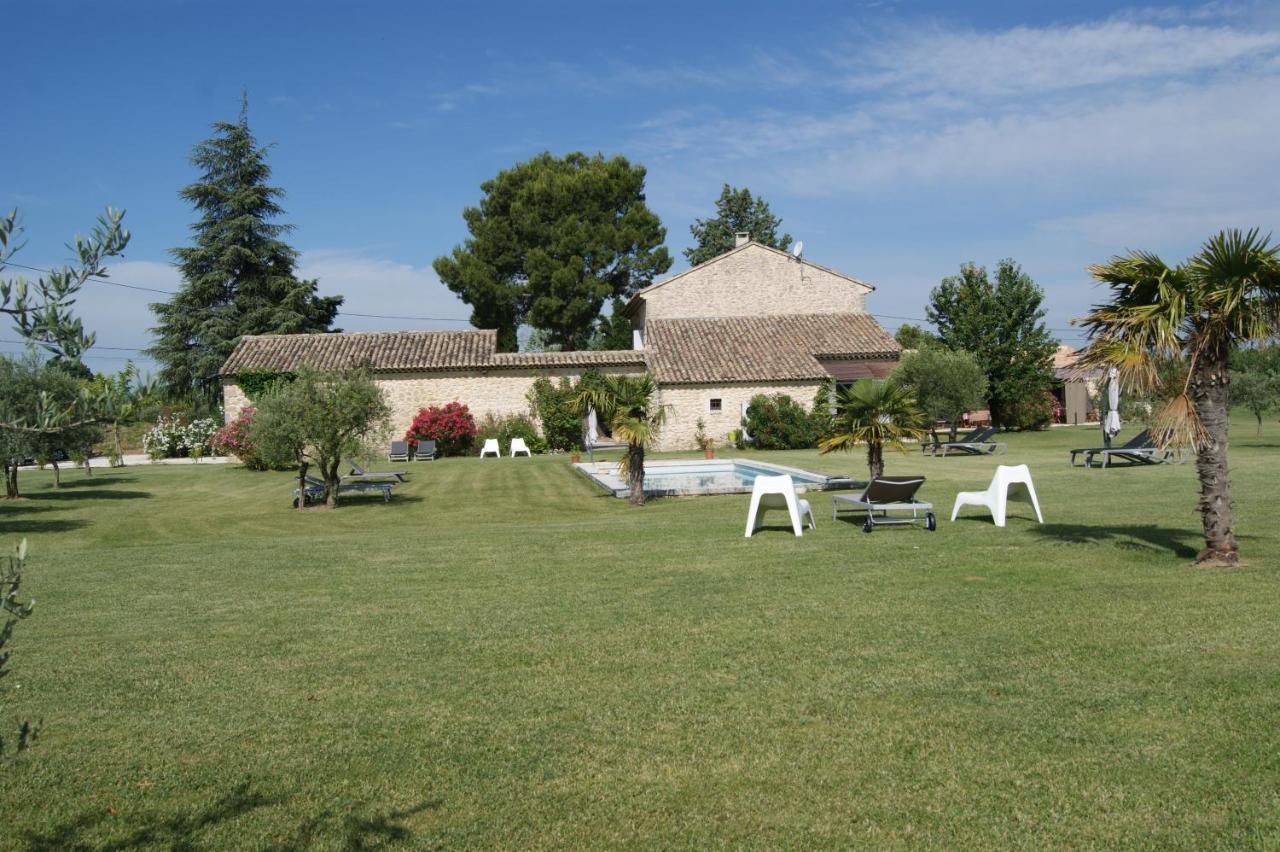 B&B dans Mas en pierres Robion Extérieur photo