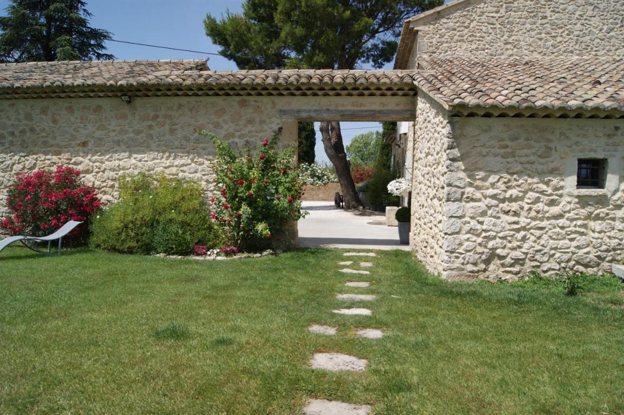 B&B dans Mas en pierres Robion Extérieur photo